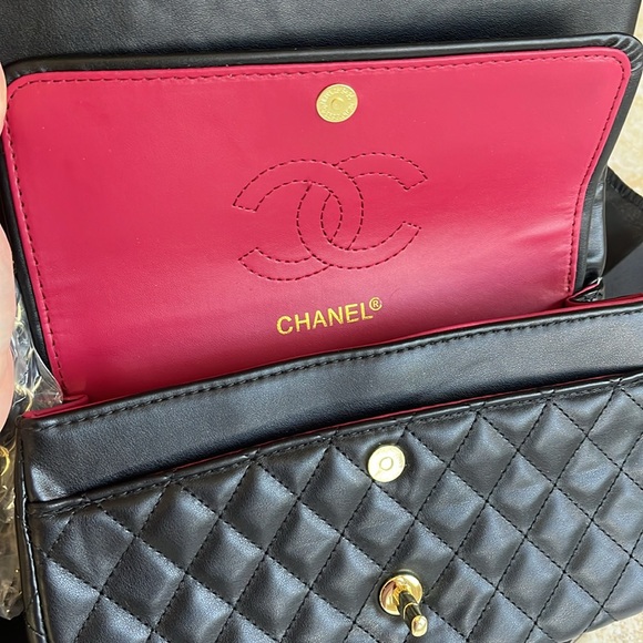 Black Quilted Fashion Bag Purse - Picture 7 of 12